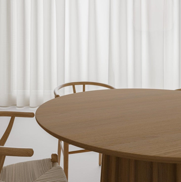LORENZA Table