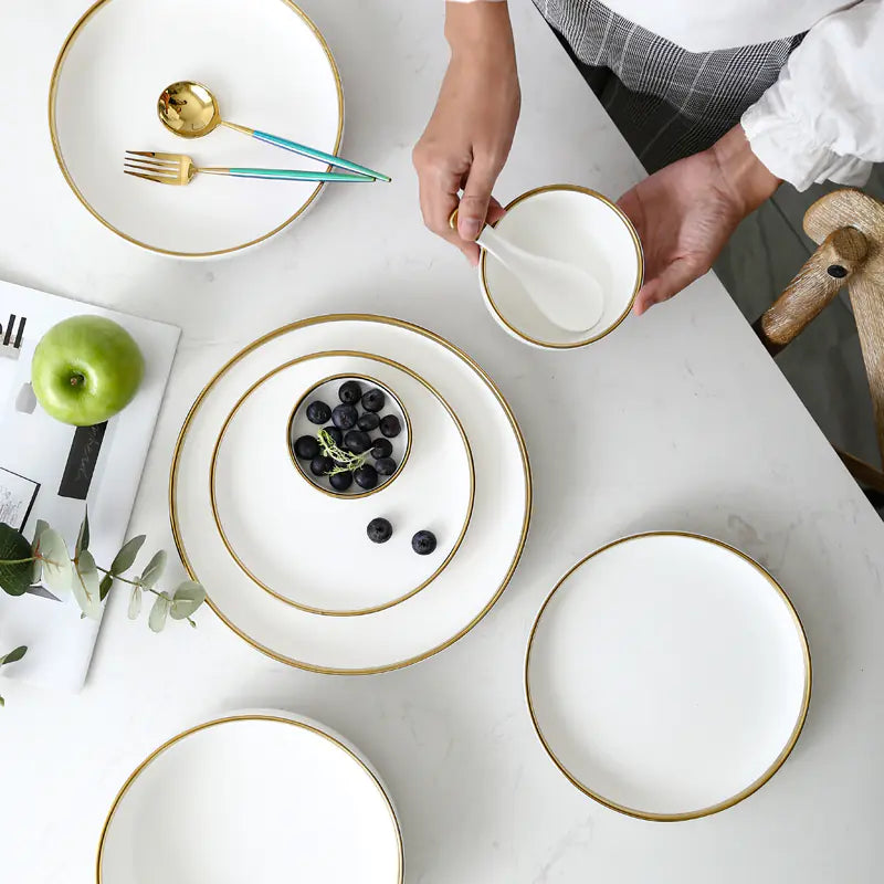 Black and White Round Ceramic Plate Set with Cutlery